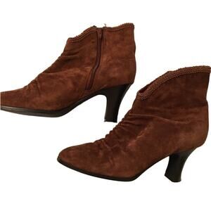 NWOT Built for Comfort, AJ Valenci, Vintage, Rich Brown, Suede Leather Boots 9